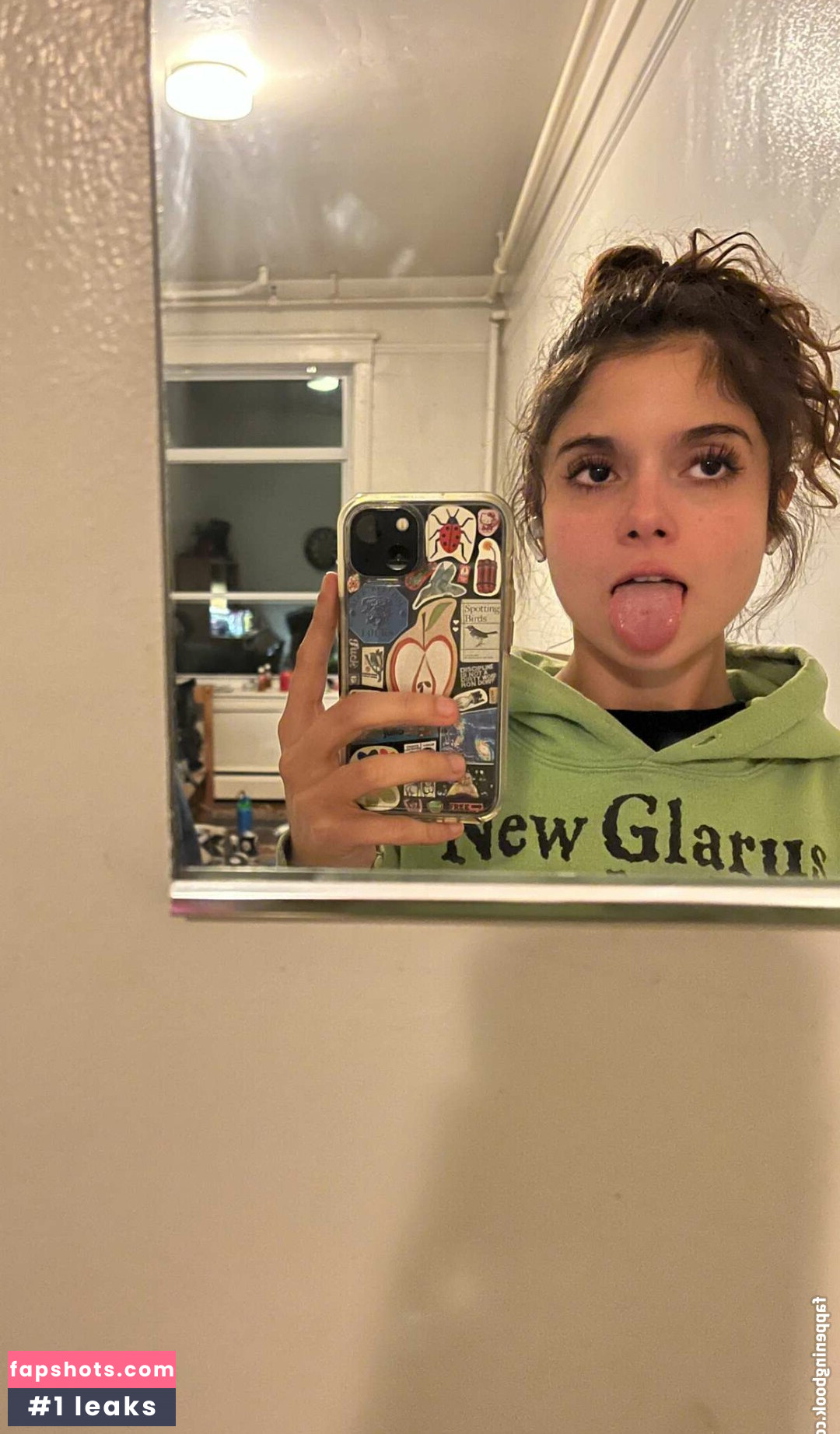 Chloeforero gallery photo #21