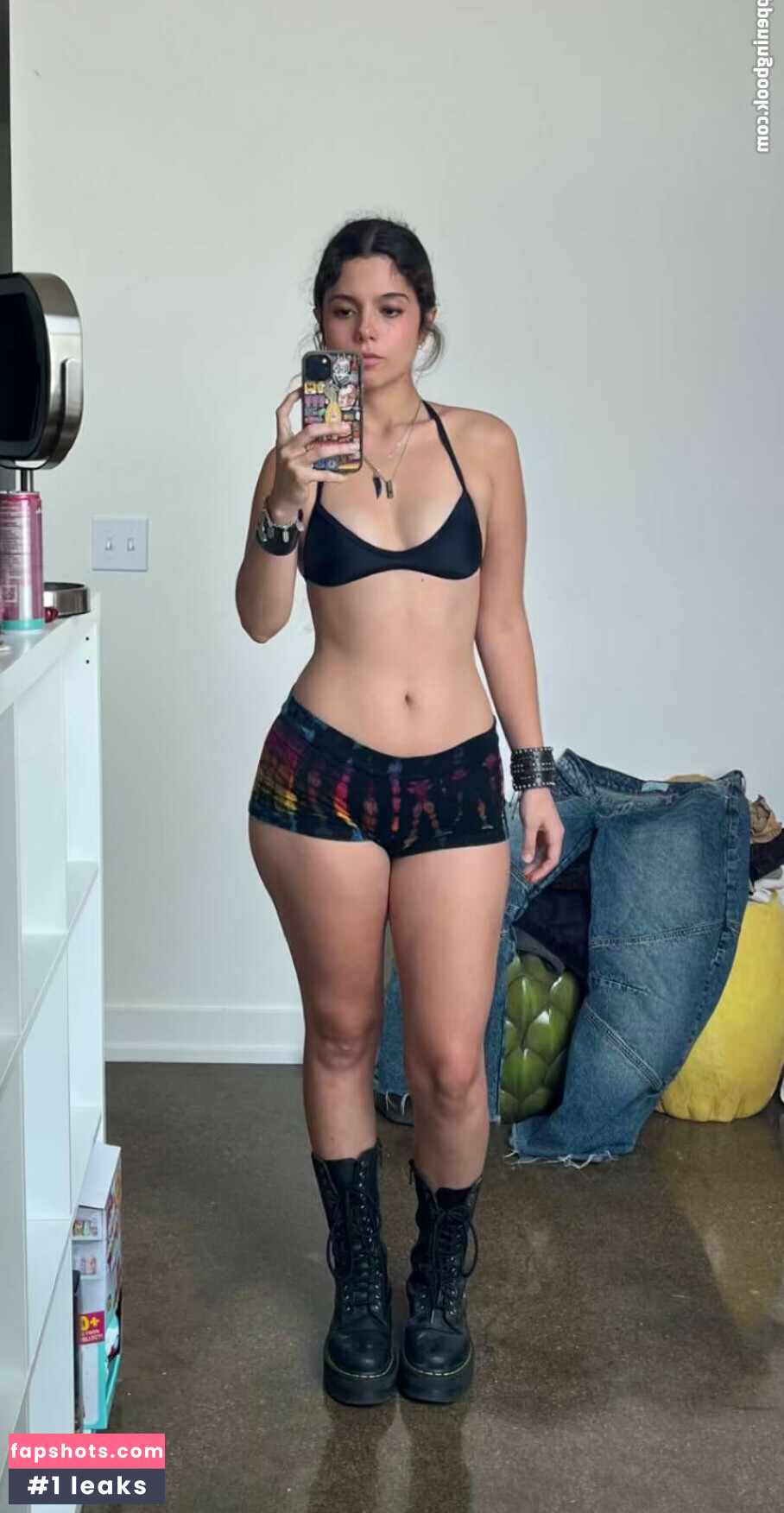 Chloeforero nude babe gallery