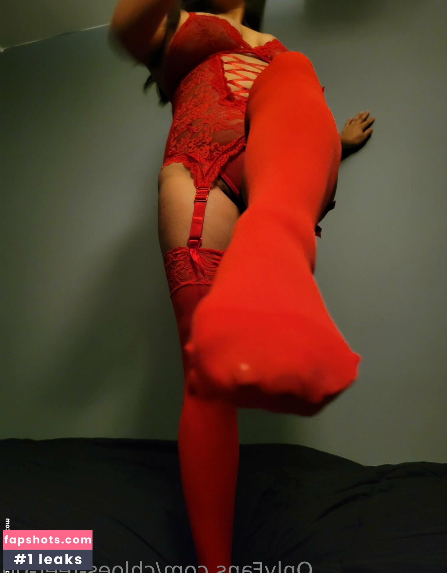 chloes-feet-00 gallery photo #8