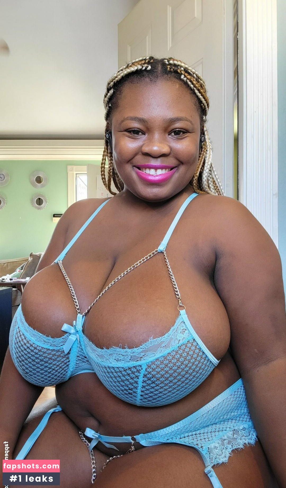 ChocolateBeauty gallery photo #8