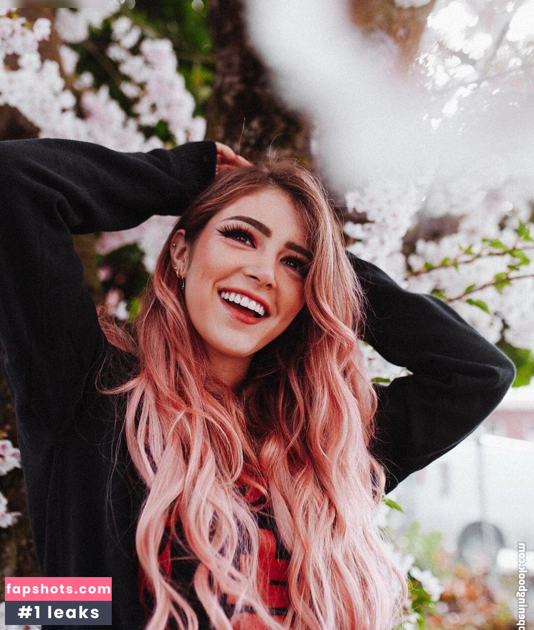 Chrissy Costansa Nude Leaks OnlyFans Photos #16 - LeakJerk