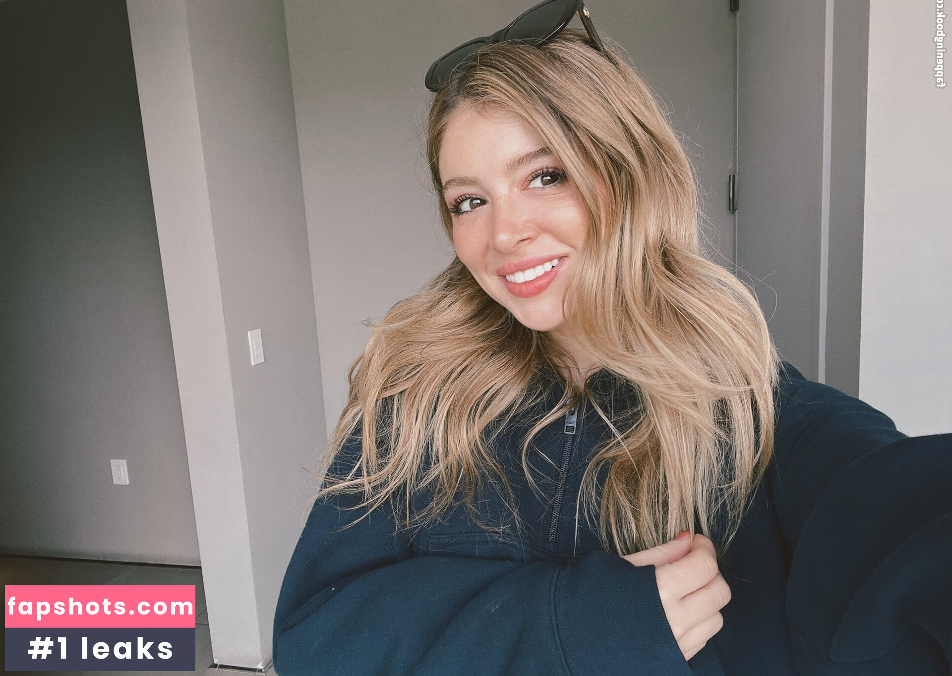 Chrissy Costanza gallery photo #101