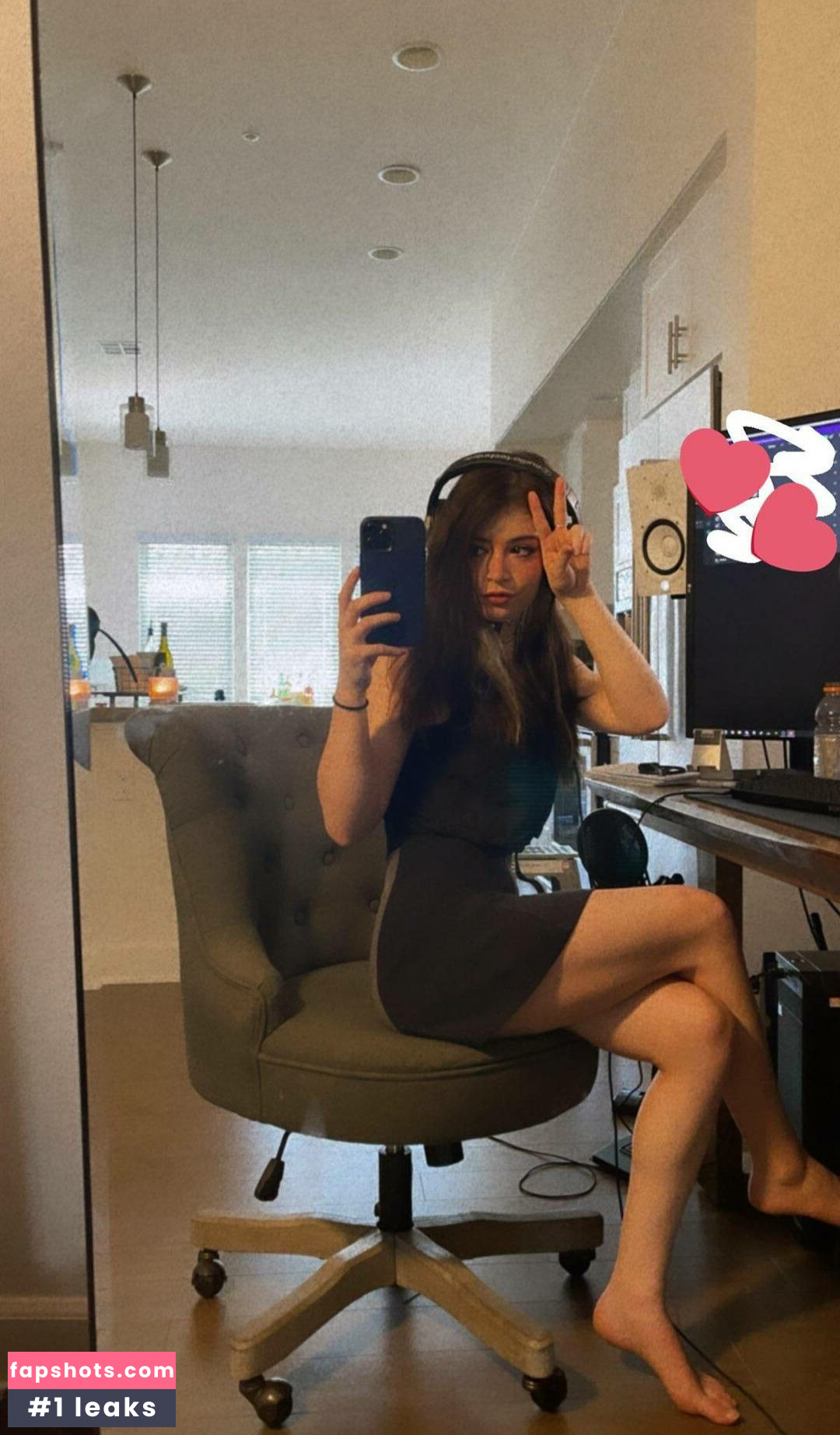 Chrissy Costanza gallery photo #108