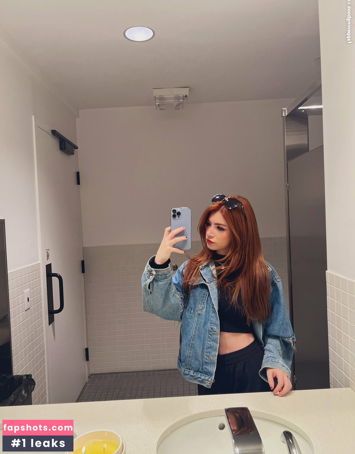 Chrissy Costanza gallery photo #120
