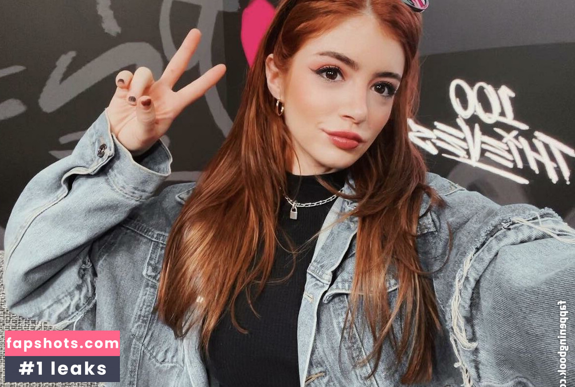 Chrissy Costanza gallery photo #122