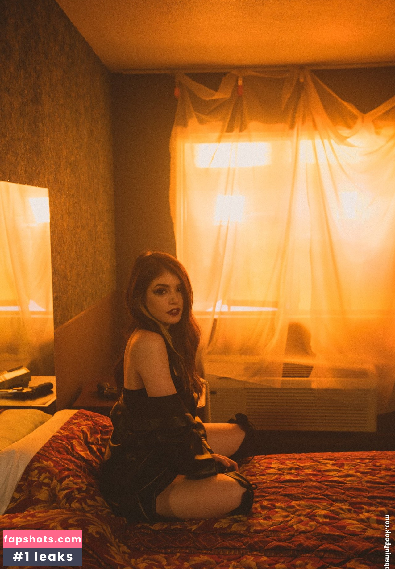 Chrissy Costanza gallery photo #141