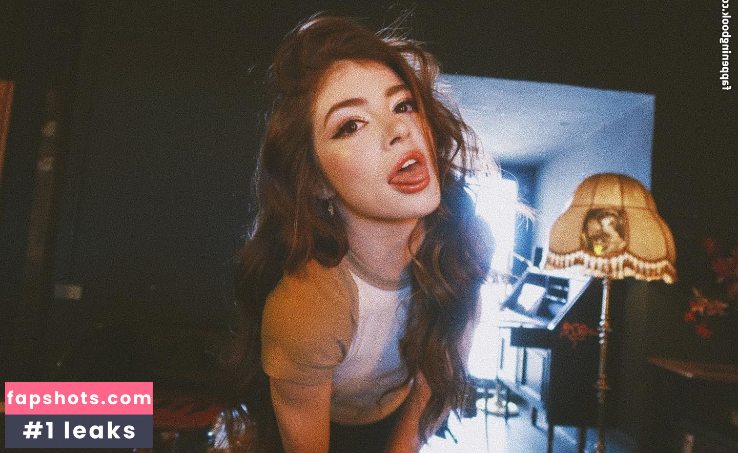 Chrissy Costanza gallery photo #146
