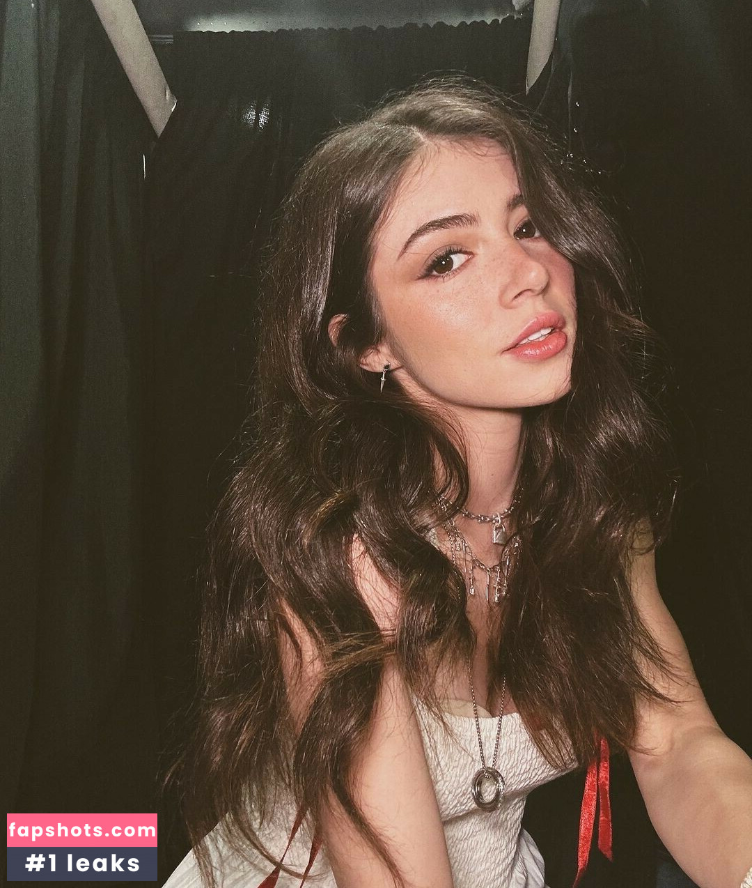 Chrissy Costanza gallery photo #35