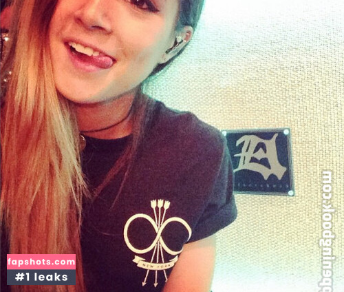 Chrissy Costanza gallery photo #54