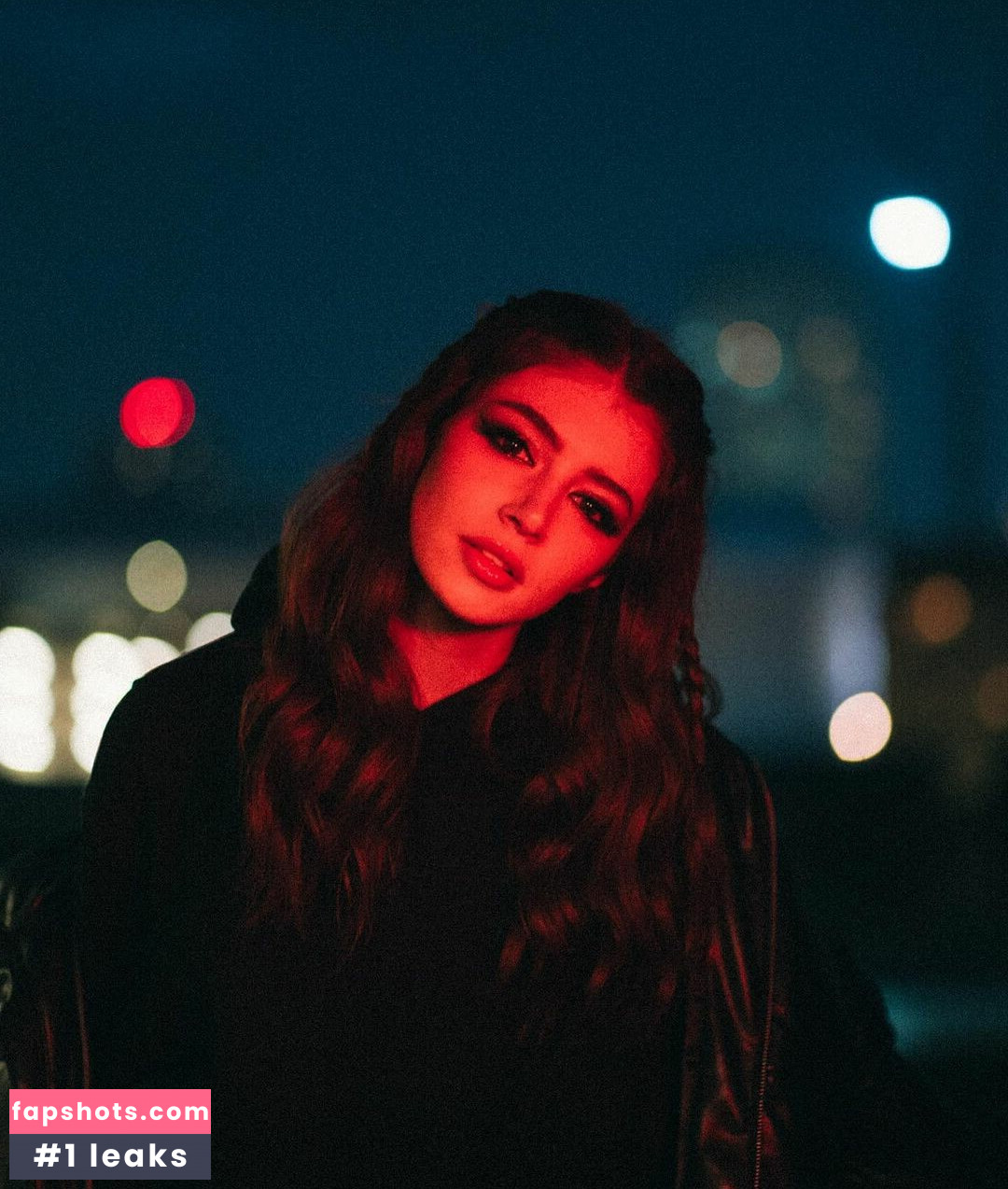 Chrissy Costanza gallery photo #78