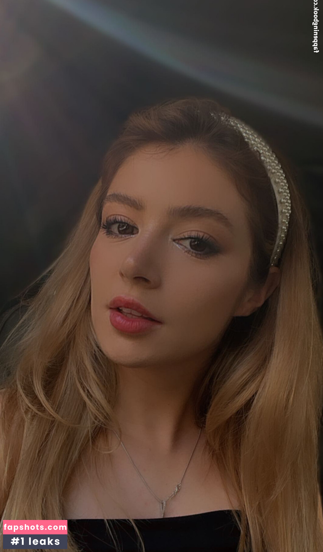 Chrissy Costanza gallery photo #96