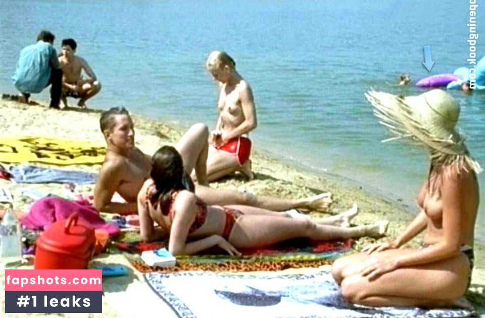 Chrissy Schulz gallery photo #8