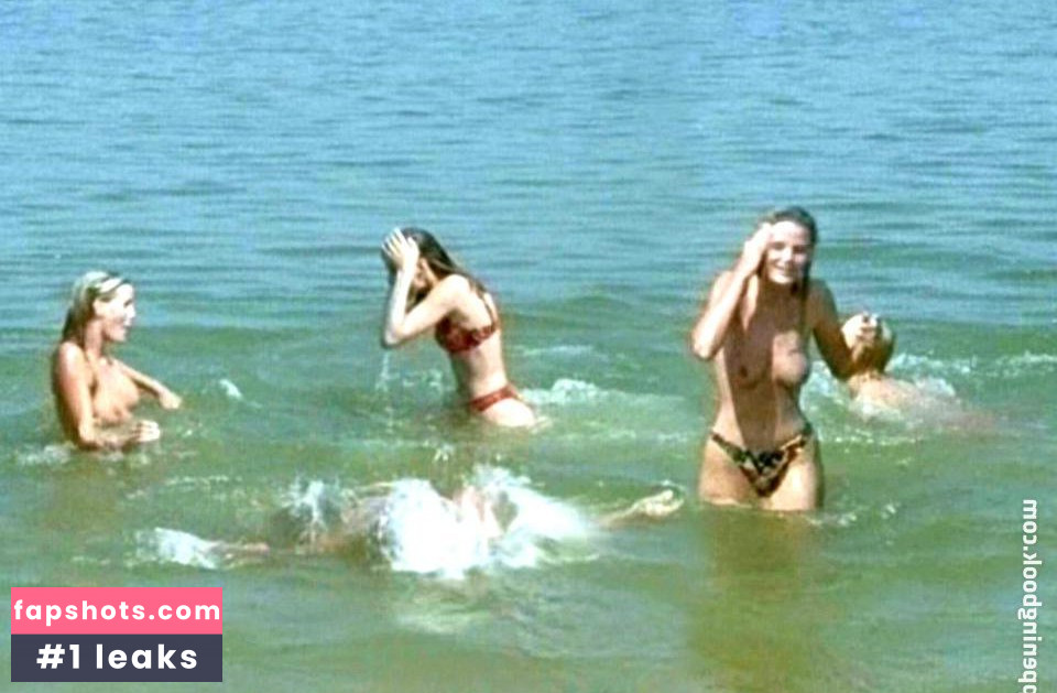 Chrissy Schulz gallery photo #9