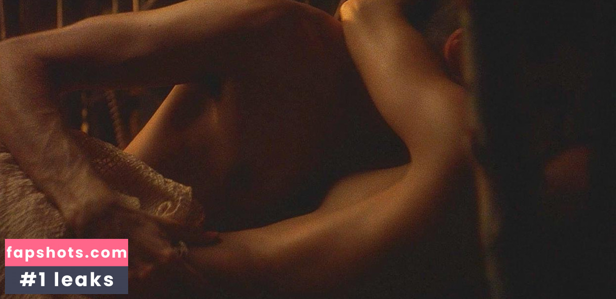 Christianne Oliveira gallery photo #3