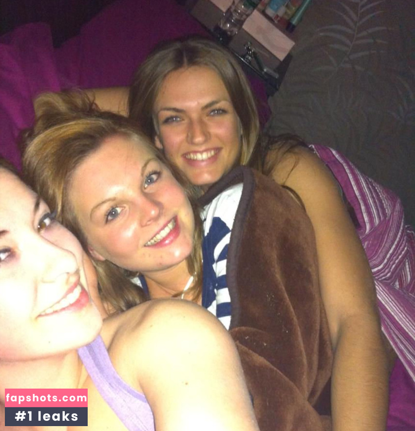 Christie Russell-Brown gallery photo #16