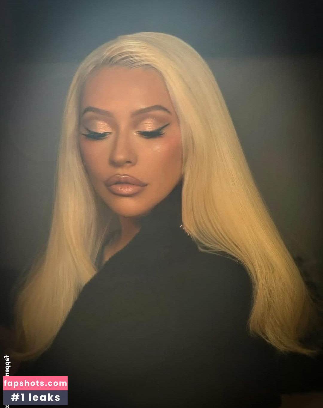 Christina Aguilera gallery photo #2