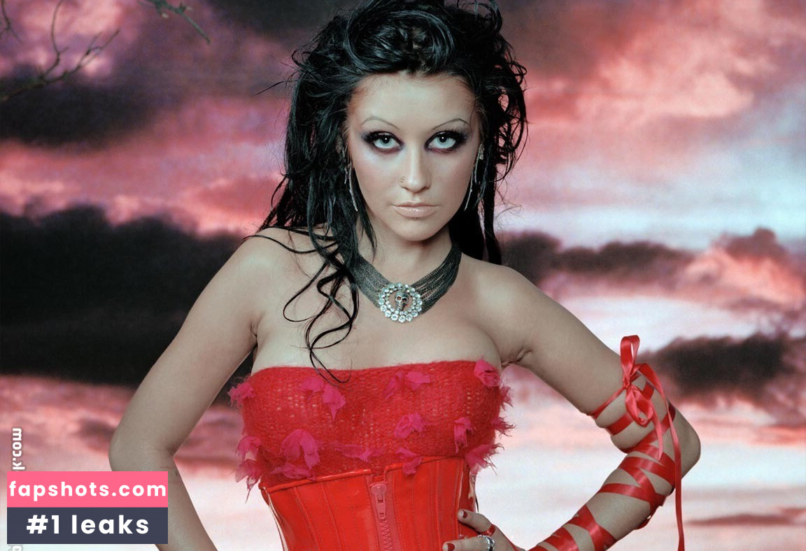 Christina Aguilera gallery photo #107