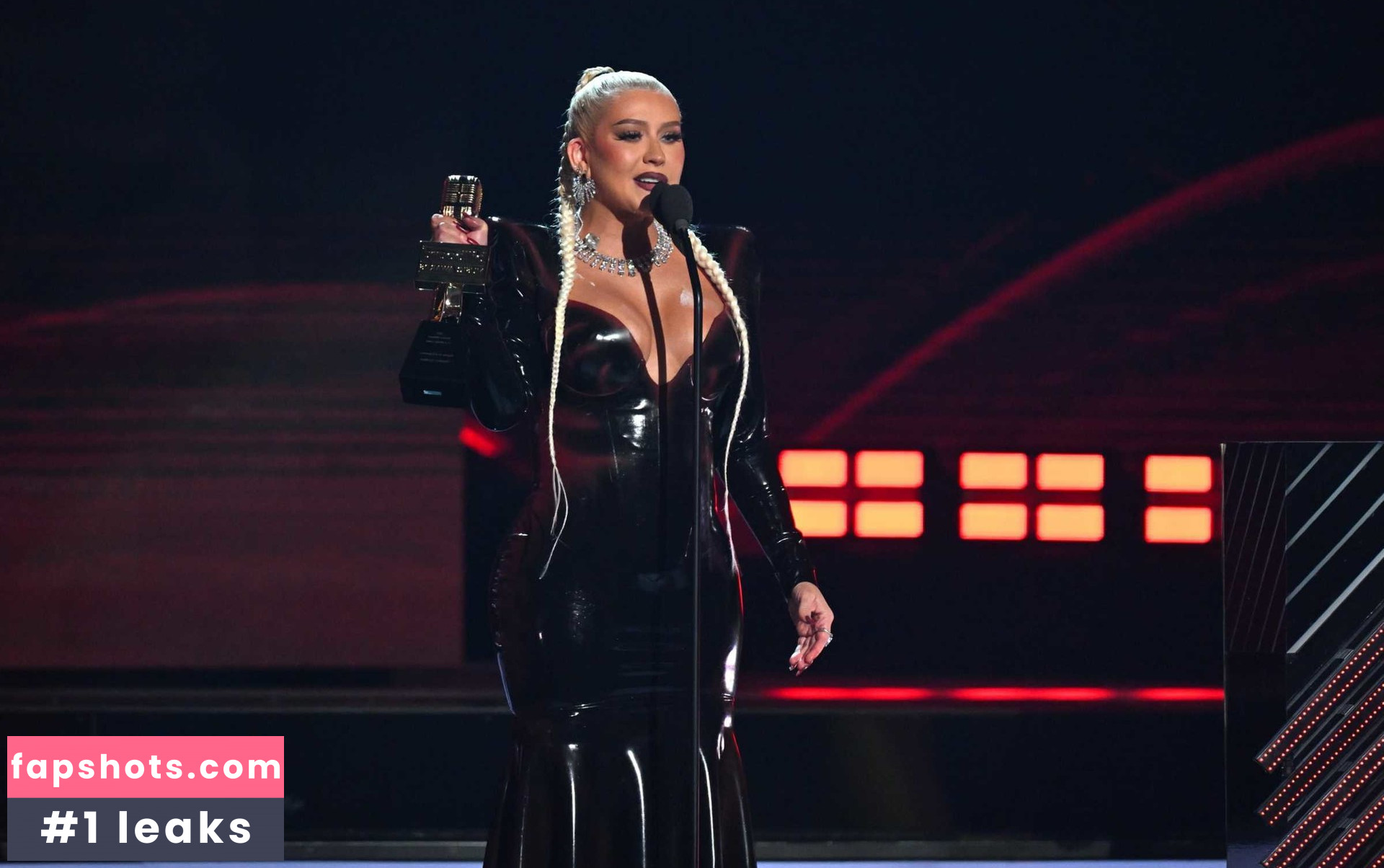 Christina Aguilera Nude Leaks OnlyFans Photos #1067 - LeakJerk