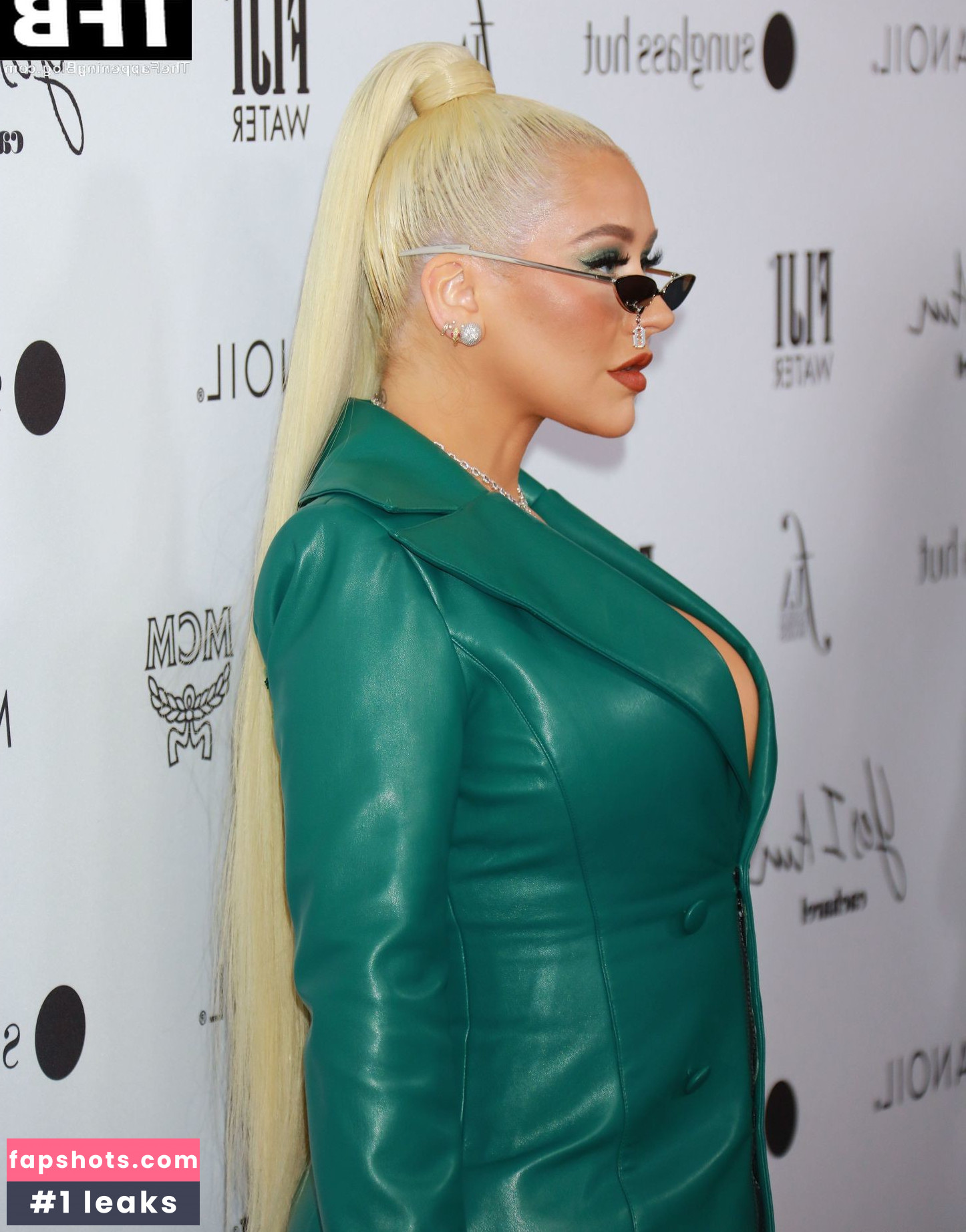 Christina Aguilera Nude Leaks OnlyFans Photos #1357 - LeakJerk