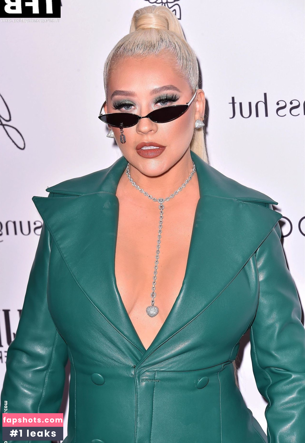 Christina Aguilera Nude Leaks OnlyFans Photos #1358 - LeakJerk