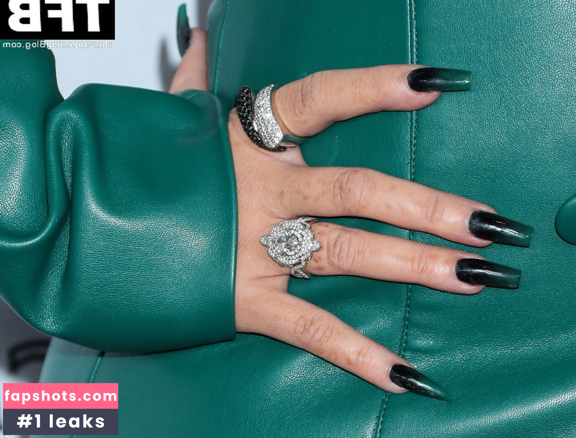 Christina Aguilera Nude Leaks OnlyFans Photos #1374 - LeakJerk