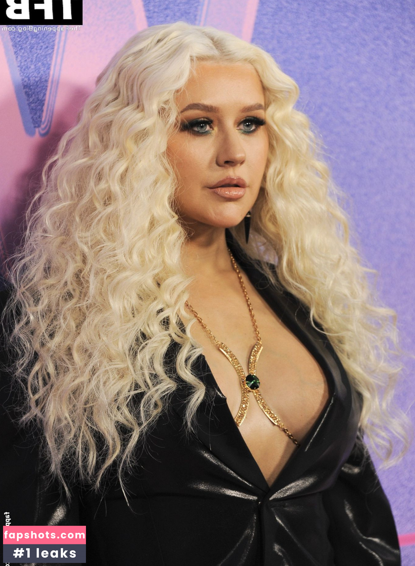 Christina Aguilera Nude Leaks OnlyFans Photos #1551 - LeakJerk