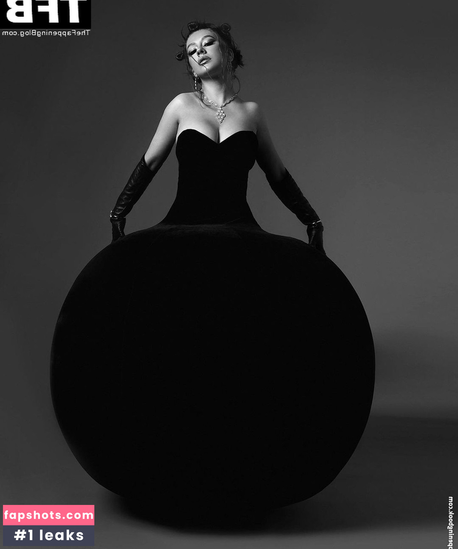 Christina Aguilera Nude Leaks OnlyFans Photos #1596 - LeakJerk