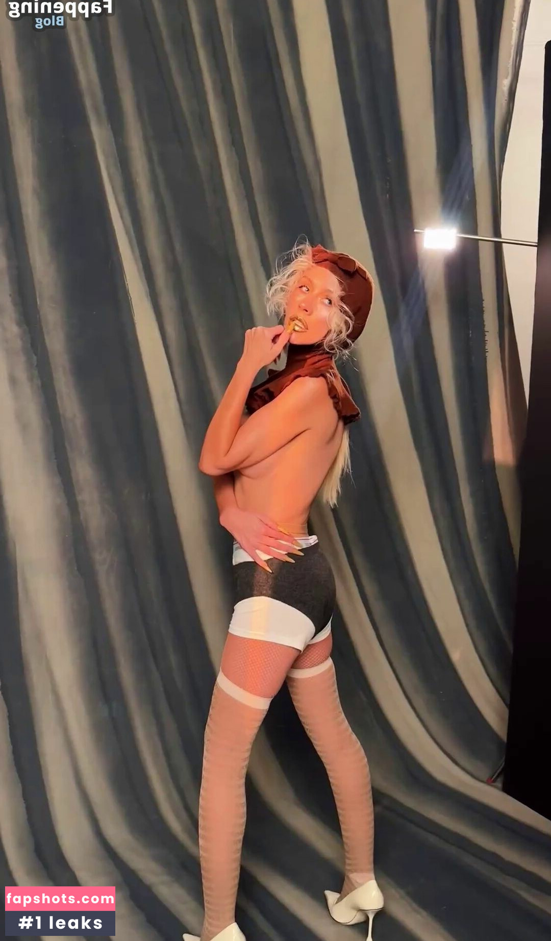 Christina Aguilera gallery photo #163