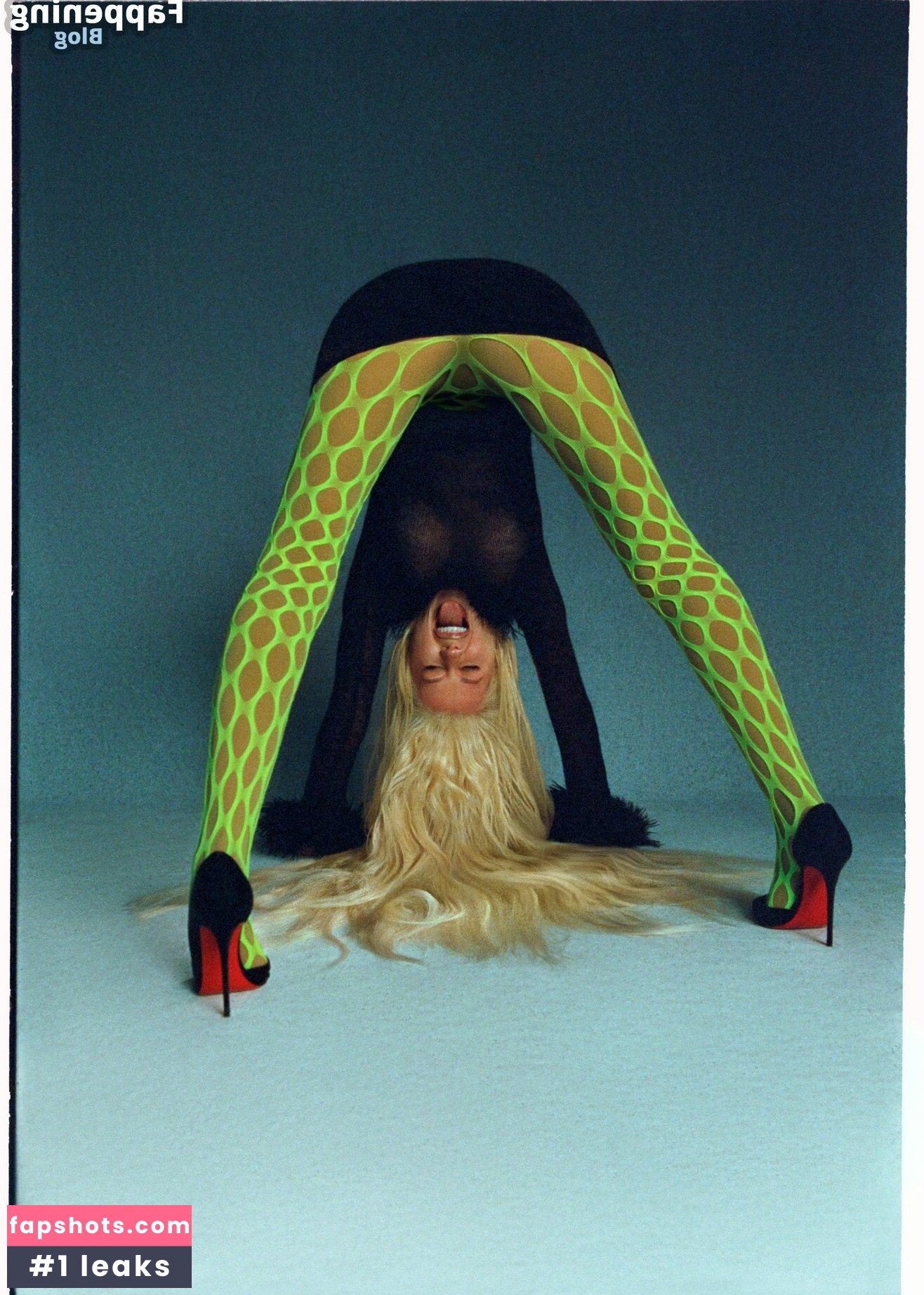 Christina Aguilera gallery photo #173