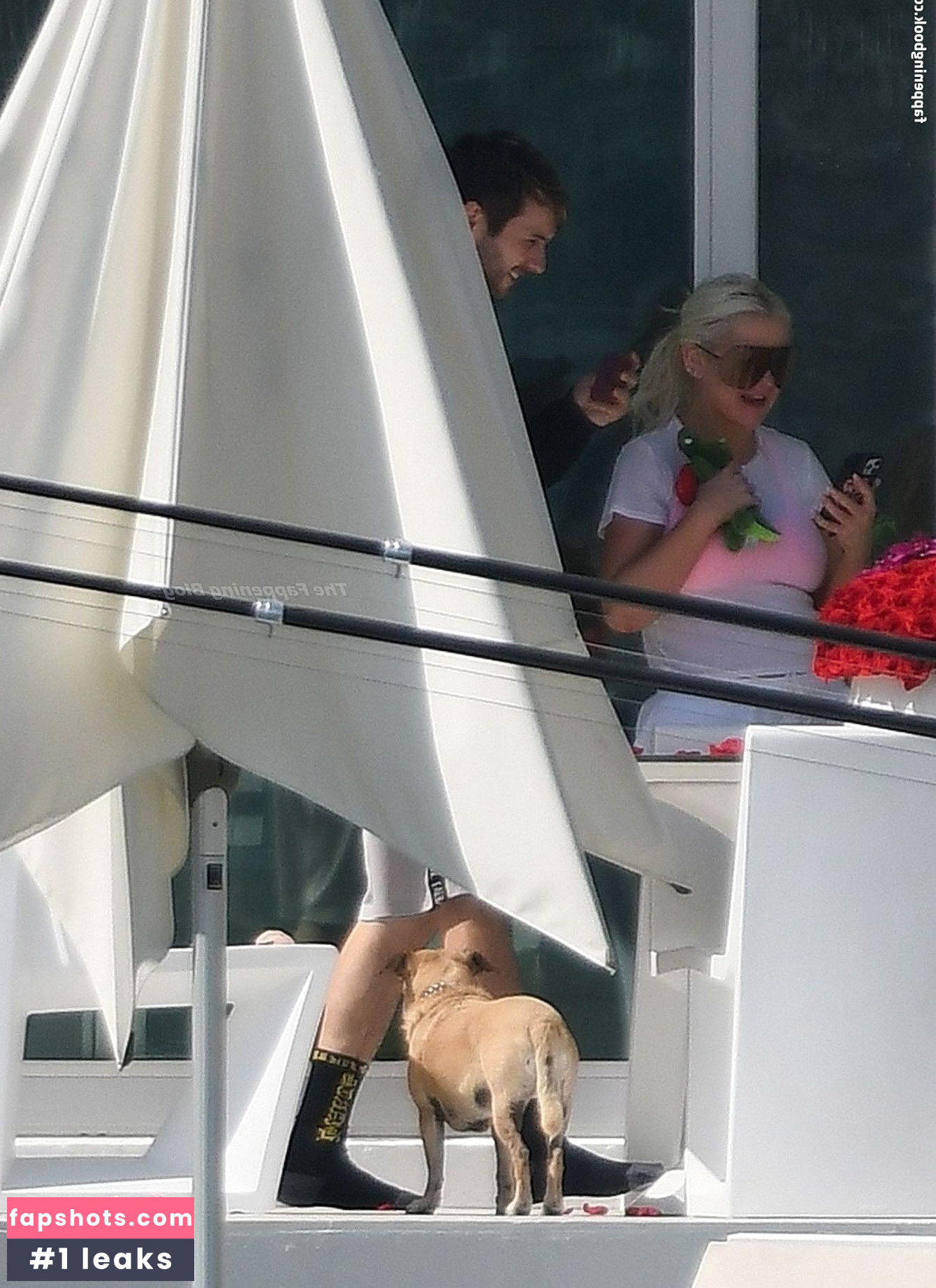 Christina Aguilera Nude Leaks OnlyFans Photos #1730 - LeakJerk