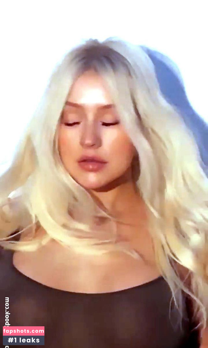 Christina Aguilera Nude Leaks OnlyFans Photos #1821 - LeakJerk