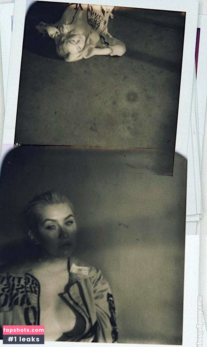 Christina Aguilera Nude Leaks OnlyFans Photos #1826 - LeakJerk