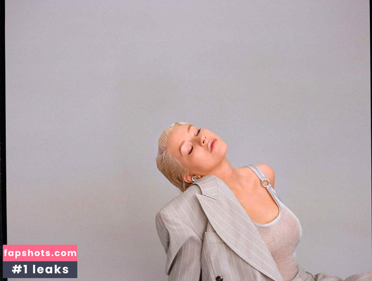 Christina Aguilera Nude Leaks OnlyFans Photos #1828 - LeakJerk