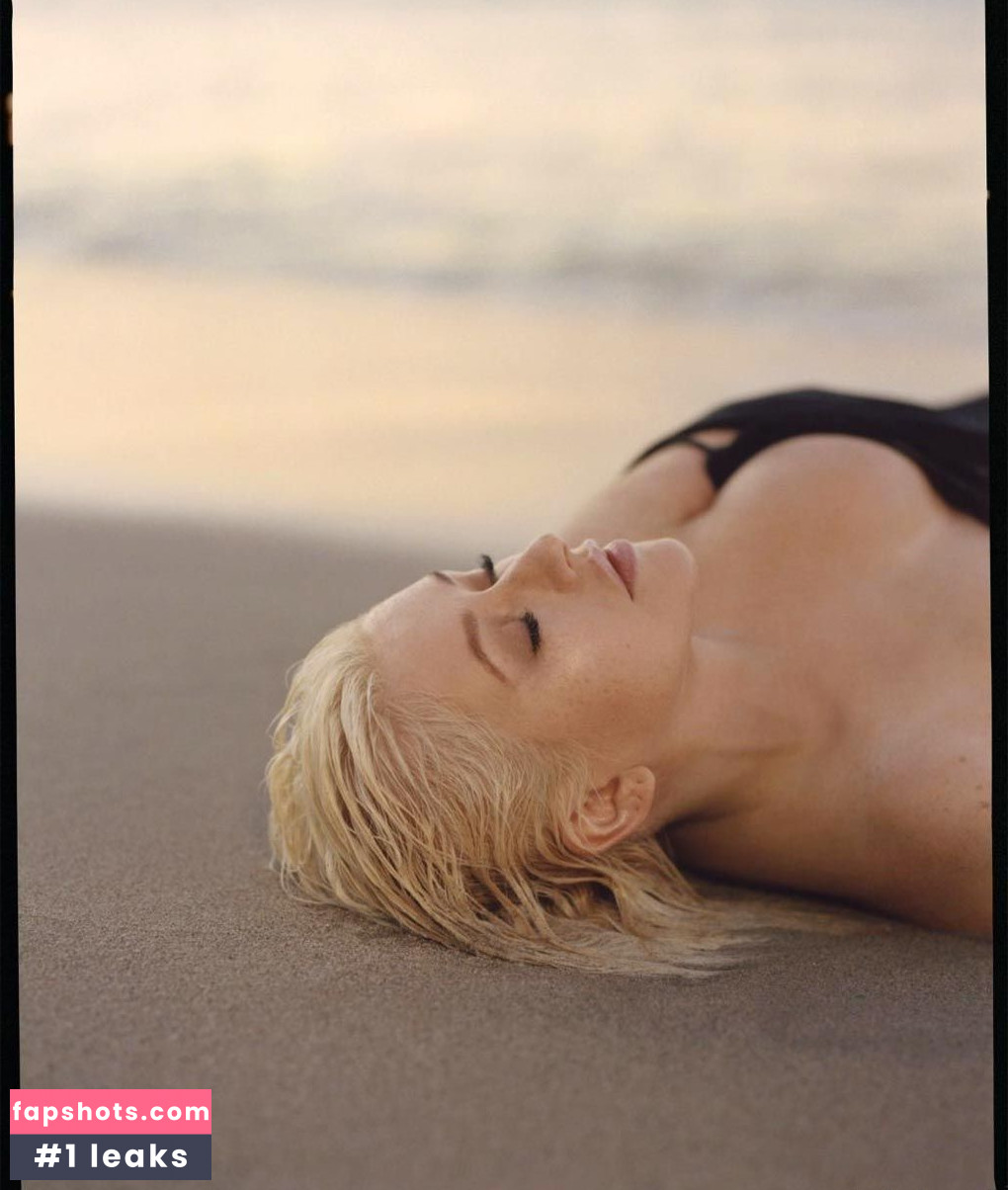 Christina Aguilera Nude Leaks OnlyFans Photos #1831 - LeakJerk