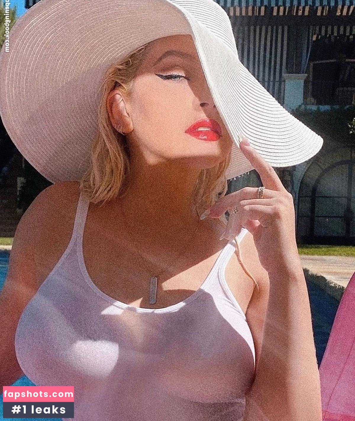 Christina Aguilera Nude Leaks OnlyFans Photos #1847 - LeakJerk