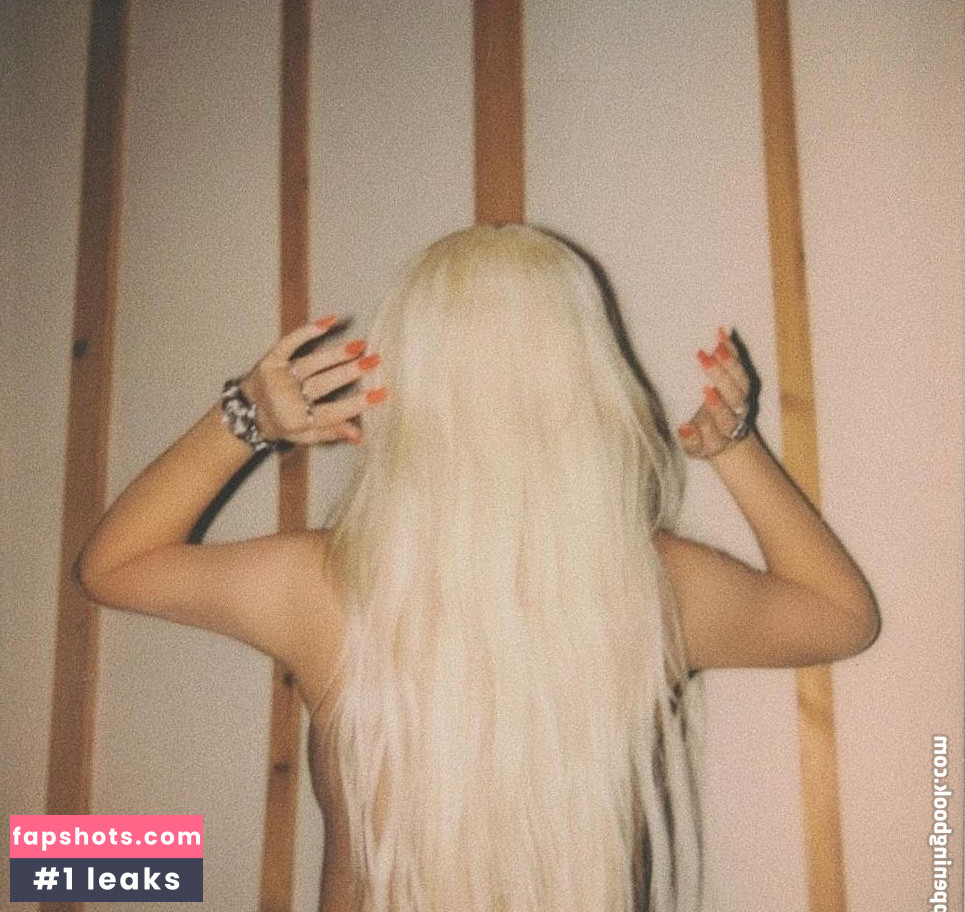 Christina Aguilera Nude Leaks OnlyFans Photos #1876 - LeakJerk