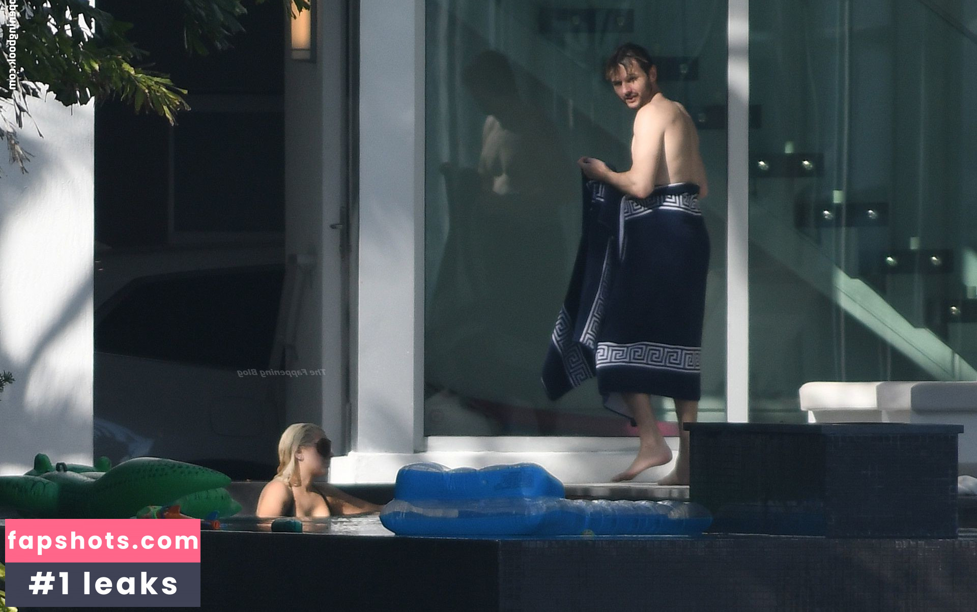 Christina Aguilera Nude Leaks OnlyFans Photos #1925 - LeakJerk