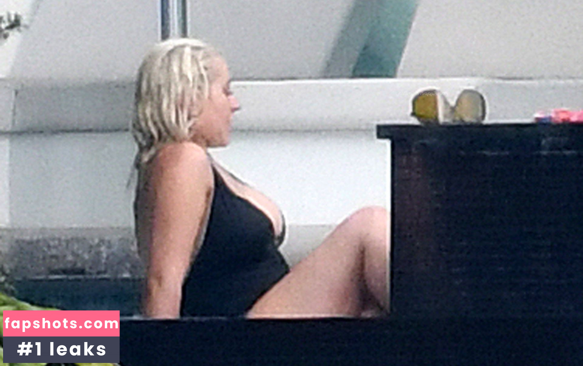 Christina Aguilera Nude Leaks OnlyFans Photos #1943 - LeakJerk