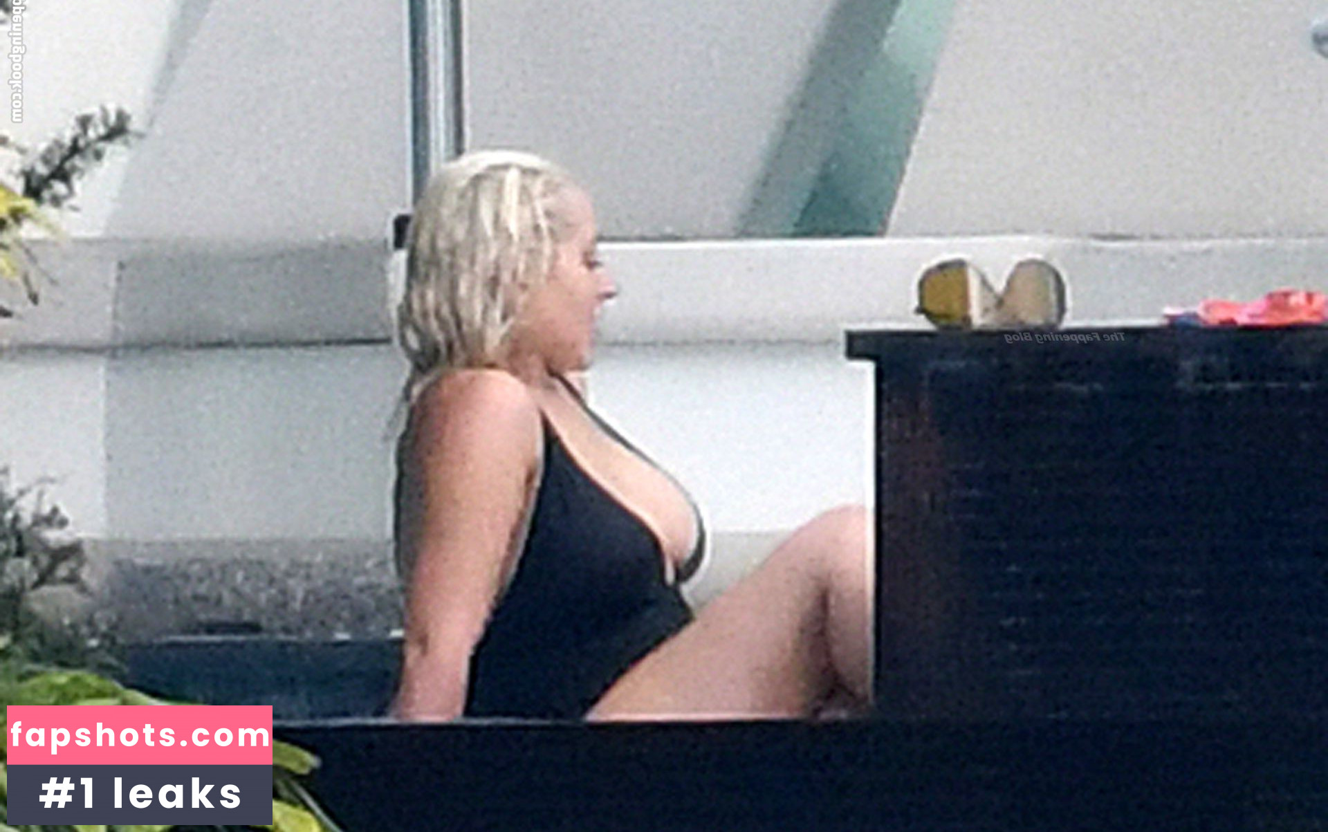 Christina Aguilera Nude Leaks OnlyFans Photos #1944 - LeakJerk