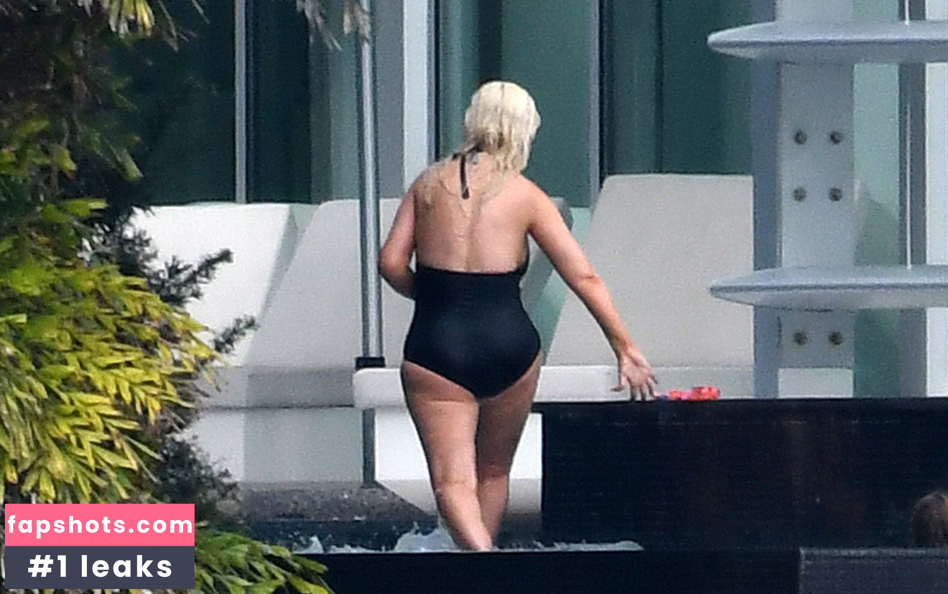 Christina Aguilera Nude Leaks OnlyFans Photos #1949 - LeakJerk