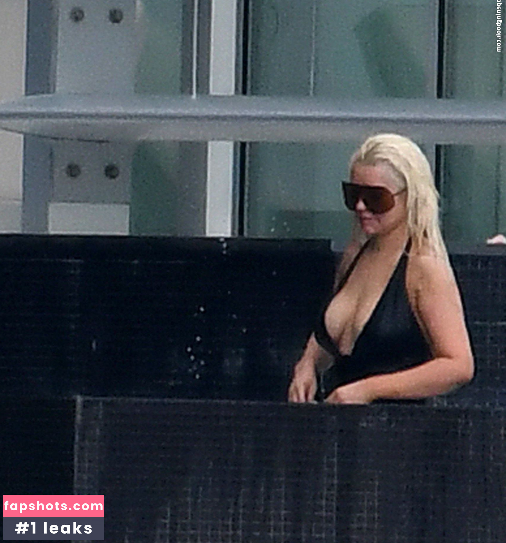 Christina Aguilera Nude Leaks OnlyFans Photos #1960 - LeakJerk