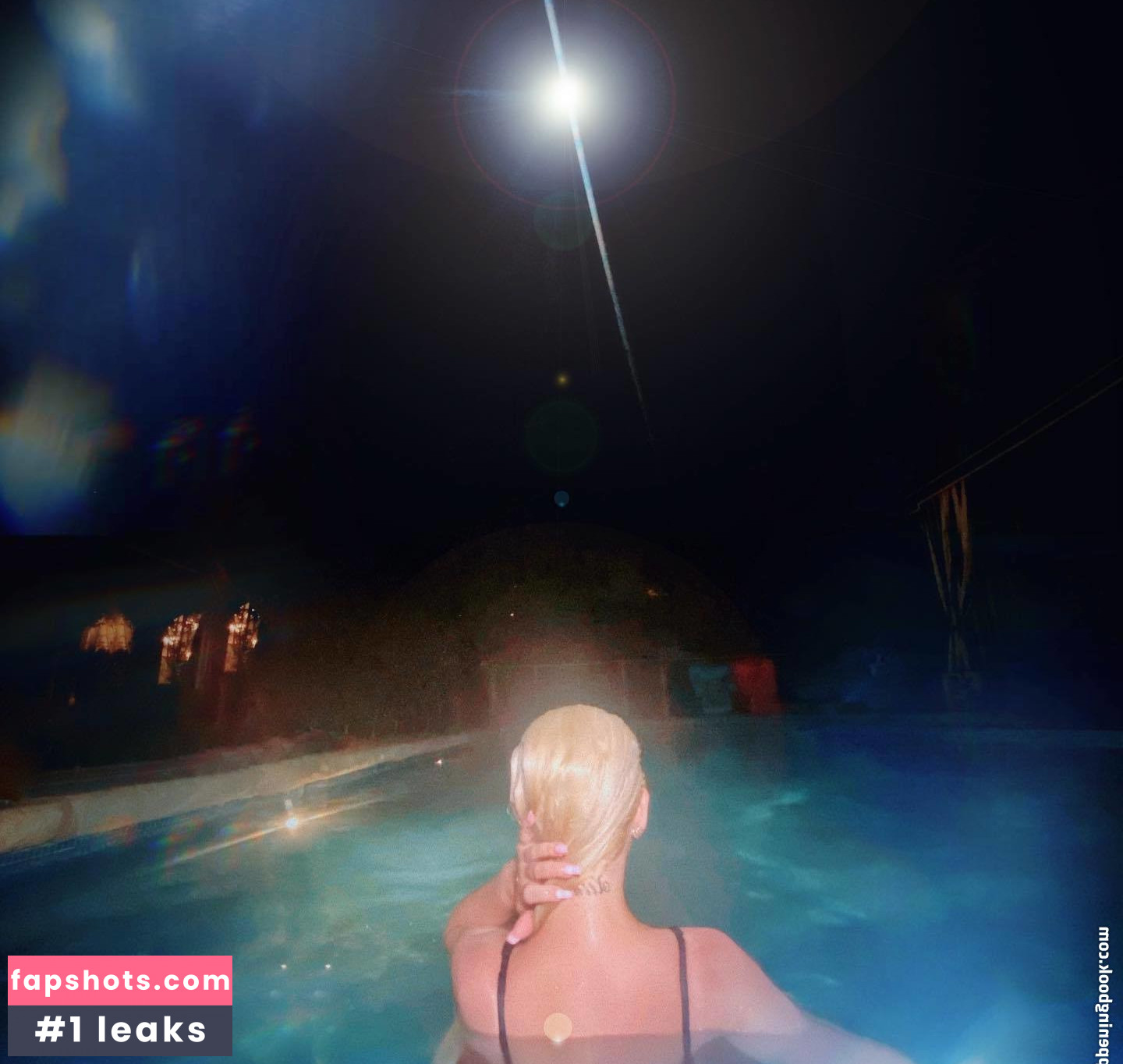 Christina Aguilera Nude Leaks OnlyFans Photos #2023 - LeakJerk