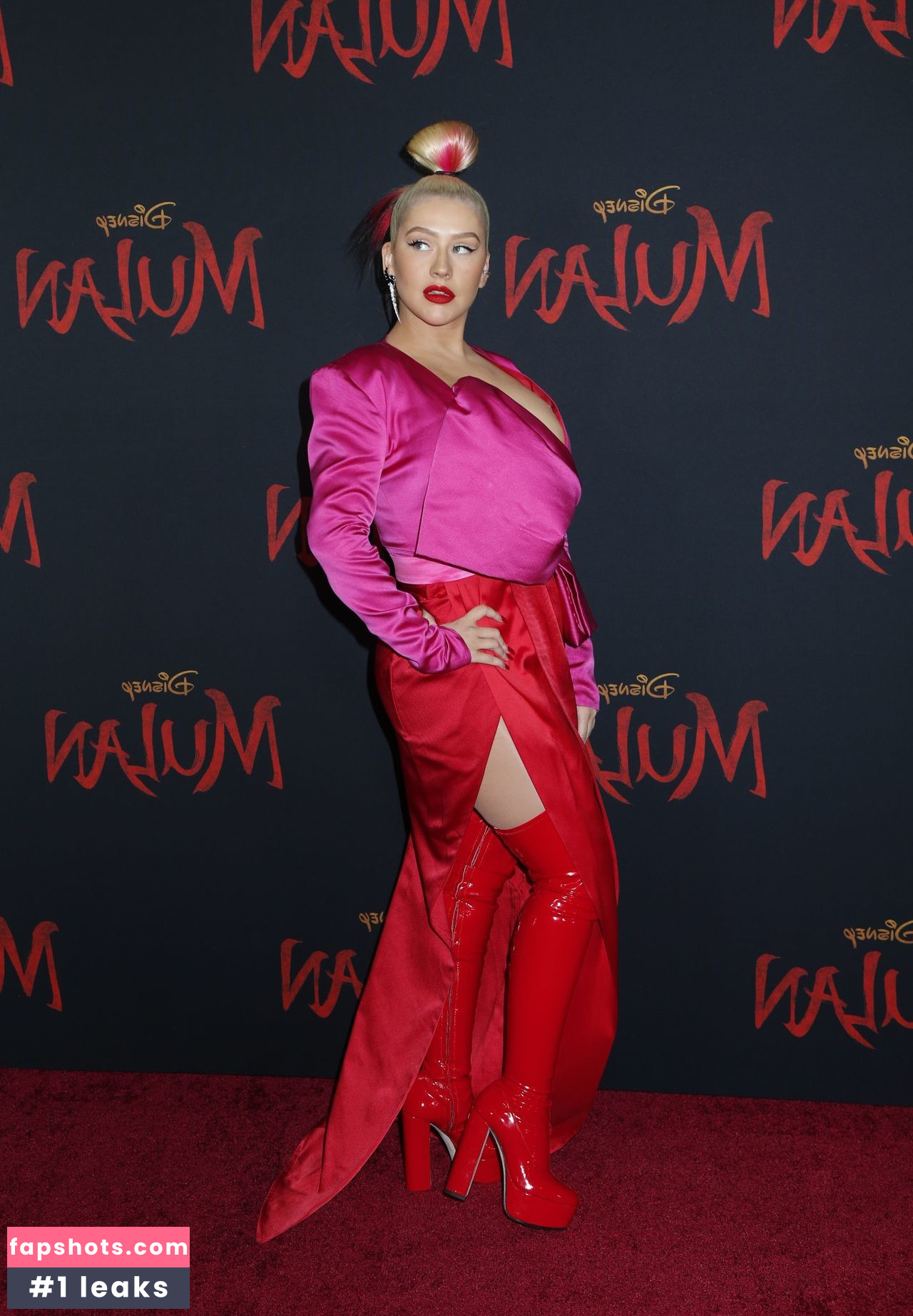 Christina Aguilera Nude Leaks OnlyFans Photos #2046 - LeakJerk