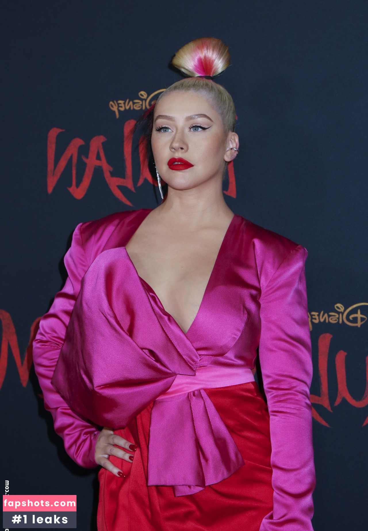 Christina Aguilera Nude Leaks OnlyFans Photos #2049 - LeakJerk