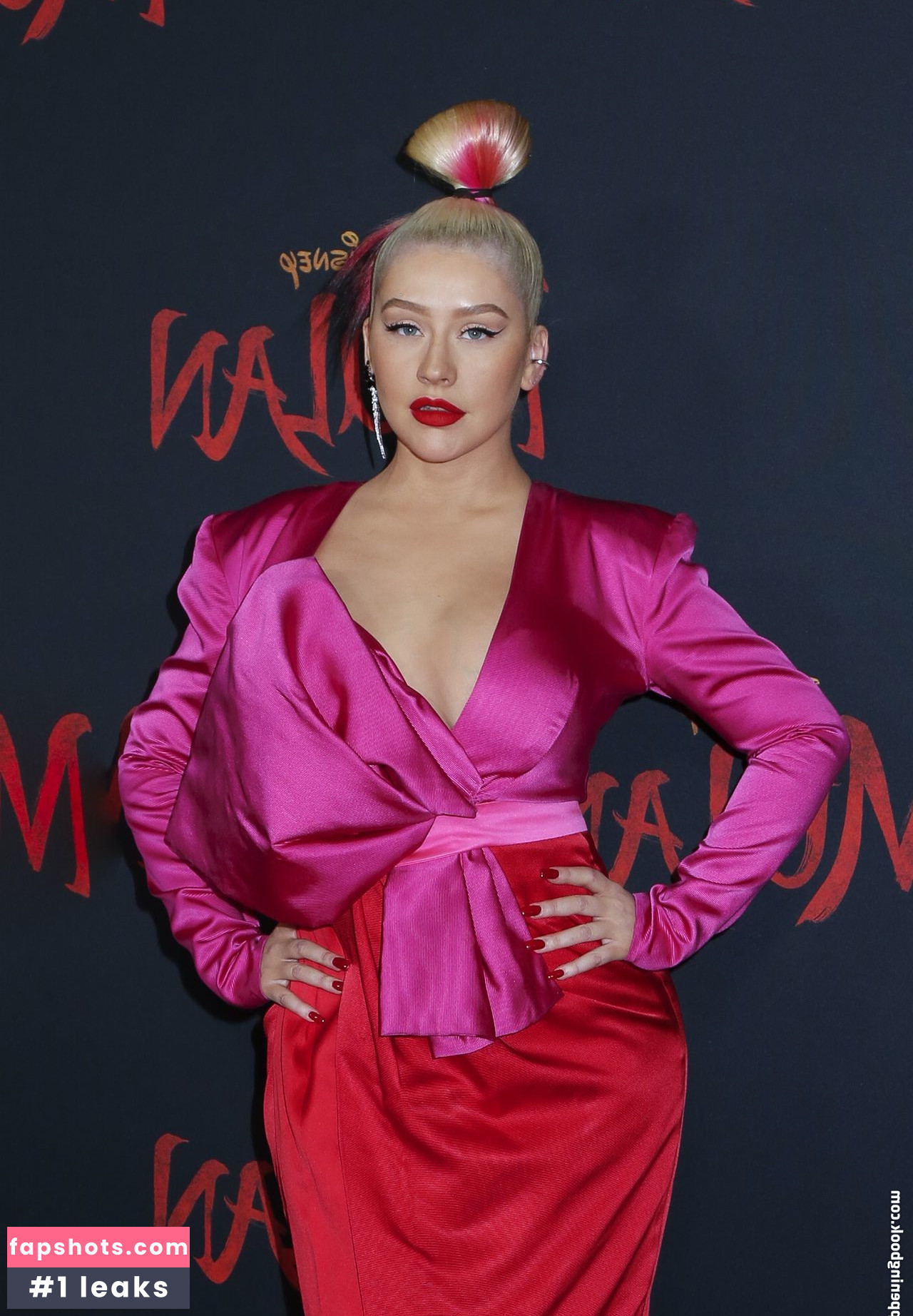 Christina Aguilera Nude Leaks OnlyFans Photos #2052 - LeakJerk
