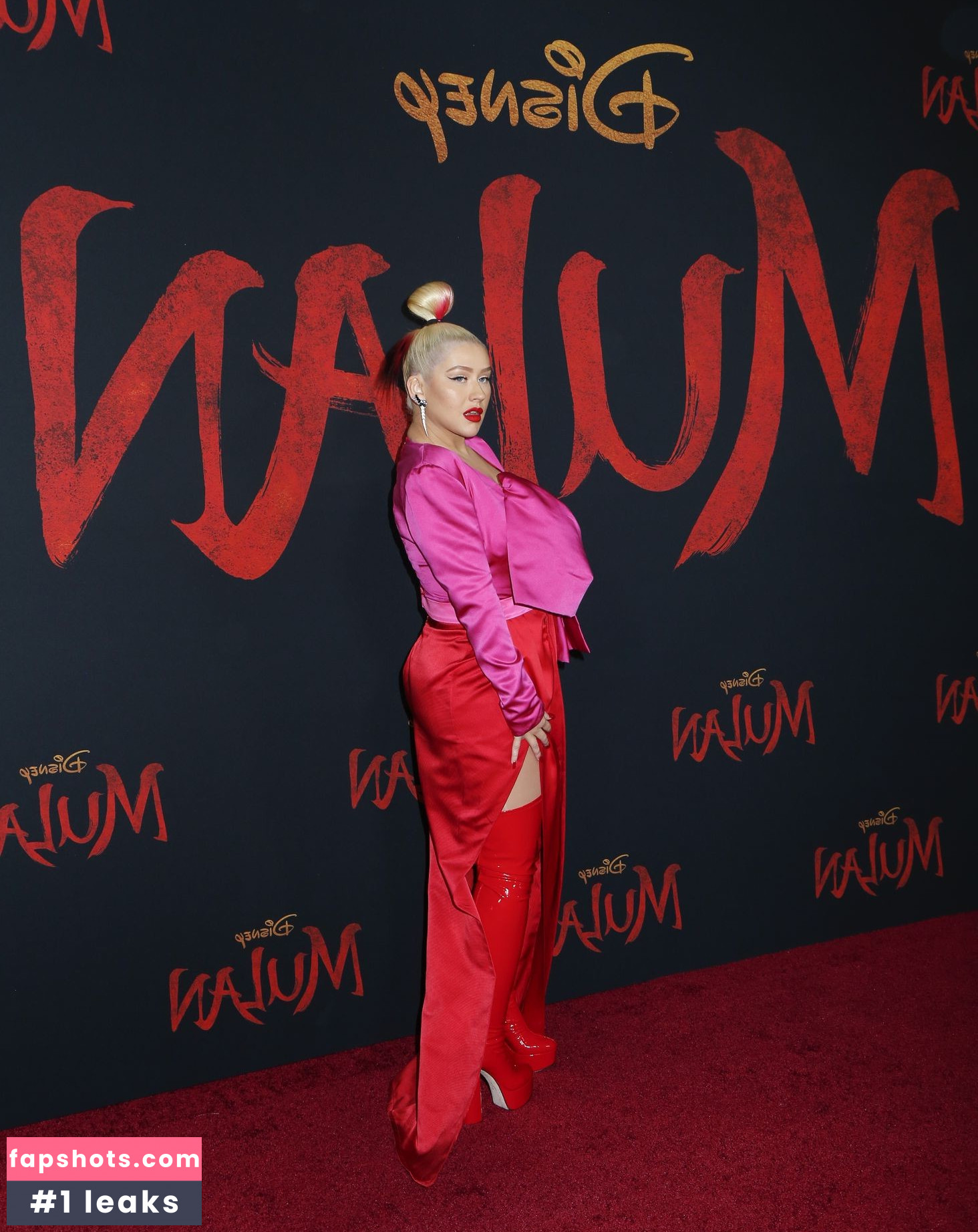 Christina Aguilera Nude Leaks OnlyFans Photos #2059 - LeakJerk