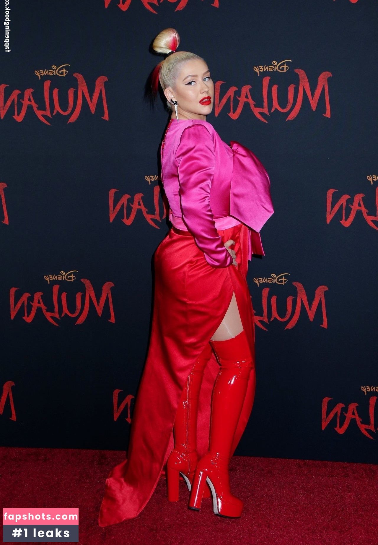 Christina Aguilera Nude Leaks OnlyFans Photos #2087 - LeakJerk