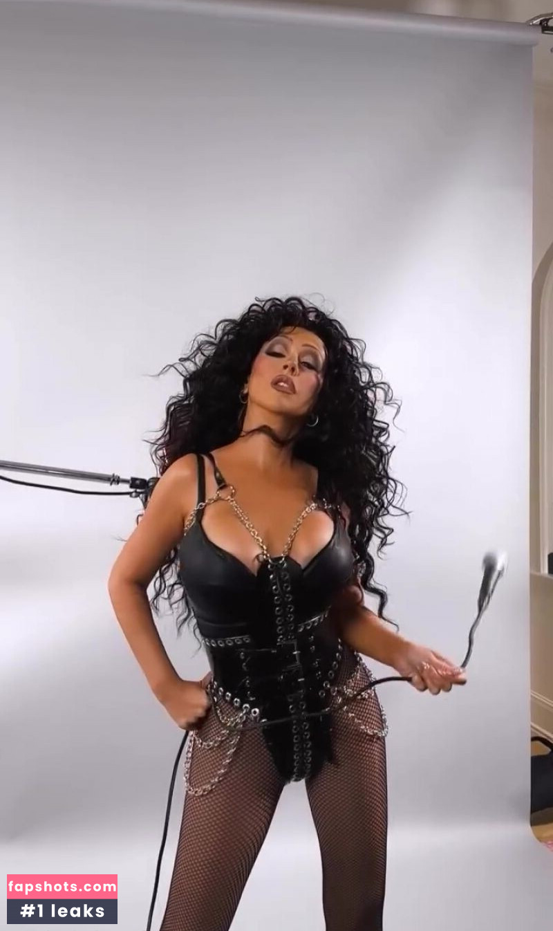 Christina Aguilera gallery photo #210