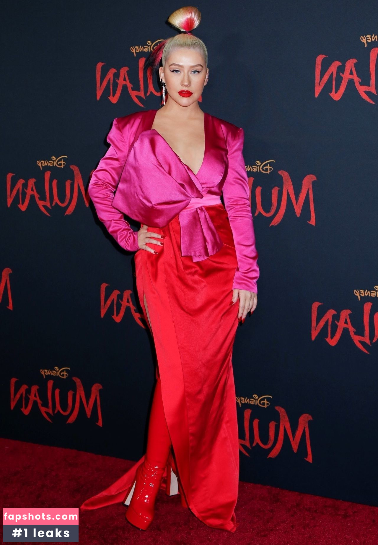 Christina Aguilera Nude Leaks OnlyFans Photos #2091 - LeakJerk