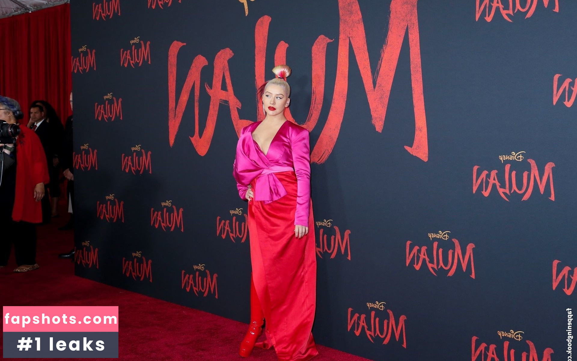 Christina Aguilera Nude Leaks OnlyFans Photos #2094 - LeakJerk